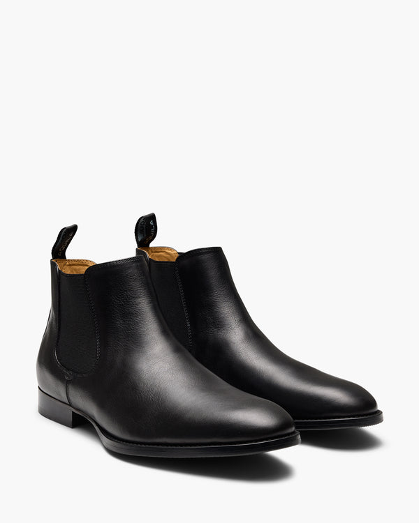 Dakota Black Chelsea Boots