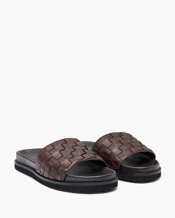 Ipanemas Brown Slides