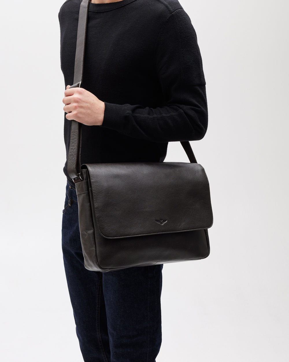 Montoro Brown Messenger Bag