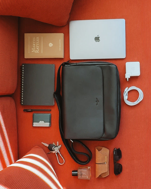 Montoro Black Messenger Bag